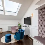 Old Town One Bedroom *